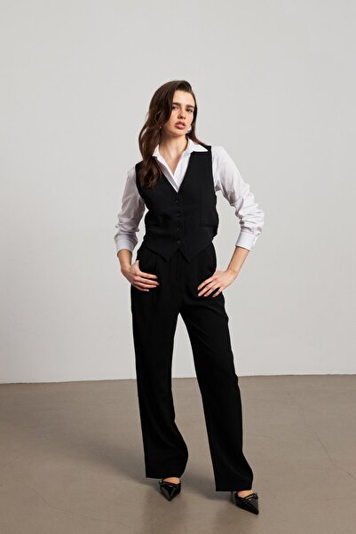 YOUR NAME Черно дамско жиле без гръб