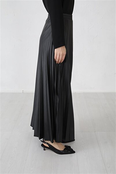Moodbasic Leather Plisole Skirt