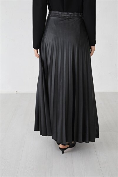 Moodbasic Leather Plisole Skirt