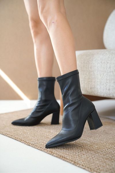 GOFFSHOES Cooper Women's Thick Heeled Stretch Boots - Black Leather