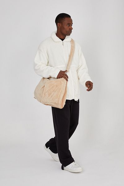 Saw Urbanity Zippered Oversize Mold Plush Cardigan with Side Pocket, Reversing to Bag