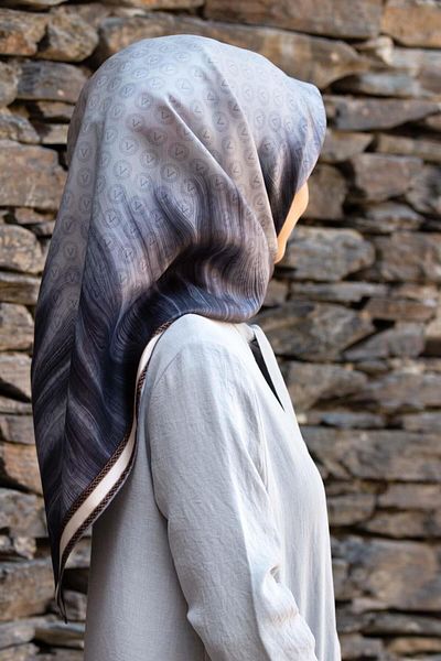 Vissona Φουλάρι με μοτίβο με λογότυπο Silk Tivil Grey 10659-0028