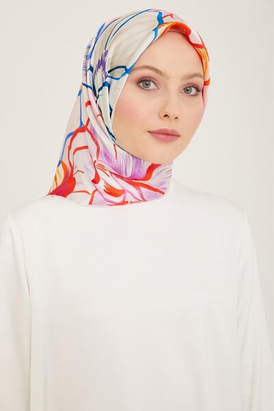 Armine Eșarfă din mătase Tivil cu model de flori roz bomboană 9110 - 33