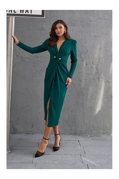 Elif Özbey Butik Φόρεμα με πράσινο μαργαριτάρι αξεσουάρ