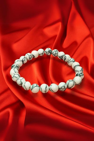 Royaleks Group Howlite Natural Stone Bracelet Boxed
