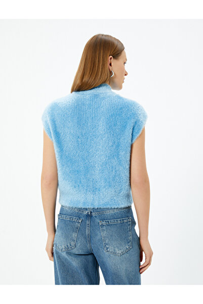 Koton Kolsuz Dik Yaka Peluş Süveter