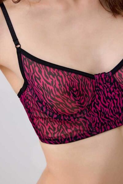 Cottonhill Σετ γυναικείο σουτιέν με φούξια μοτίβο με ρυθμιζόμενο λουράκι Underwire Special Zone Ανοιχτό στρινγκ καλσόν