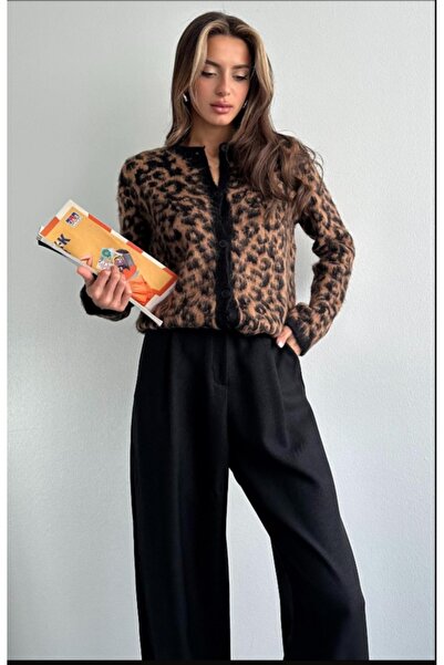 fujya Γυναικεία ζακέτα με μαύρη πλεκτή λαιμόκοψη