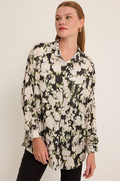 Bigdart Cămașă oversize din satin, verde, neagră, cu modele florale - 3985