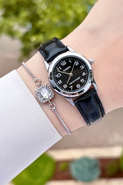 Casio Case Metalic Cord Black Color Women's Wristwatch