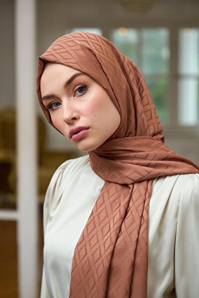 İpekhan 9015-03 Μοντέλο Milk Coffee Silky Jacquard Shawl - Summer Sparkle Collection