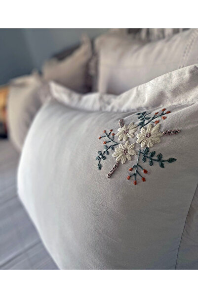 did homeware Fırfırlı Çiçek İşlemeli Gri Yatak Örtüsü Seti
