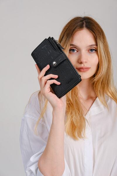 Just Polo حامل بطاقات نباتي أسود - سعة 20 بطاقة، طباعة منقوشة، قفل سريع ومحفظ...