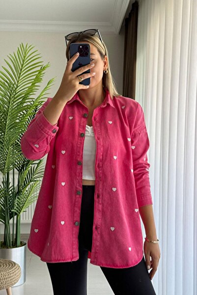 Kubos Moda Голямо яке с бродирана бяла сърце и фуксия от габардин