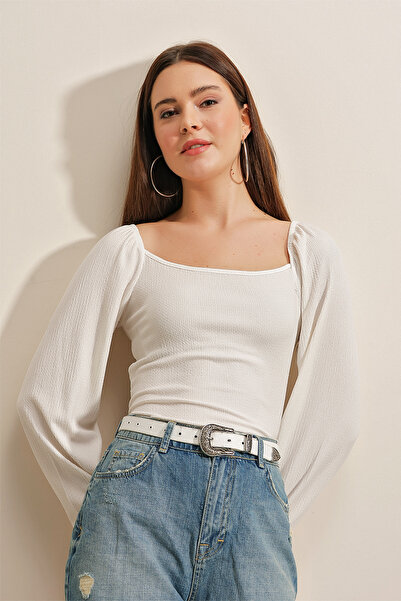 Bigdart 0465 Balloon Sleeve Knitted Blouse - White