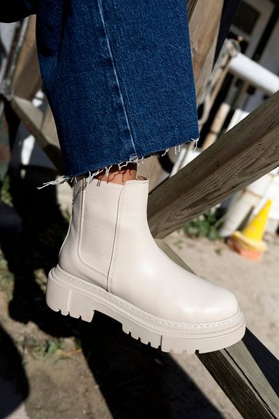 sovrana Rubber Detailed Thick Soled Boots Beige