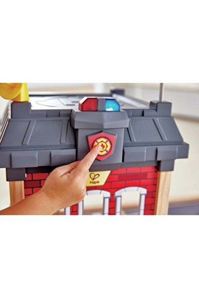 Hape Oyuncak Şehir İtfaiye İstasyonu