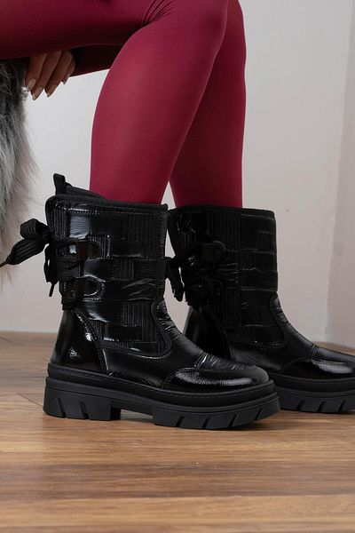 sovrana Snow Boots Black Patent Leather