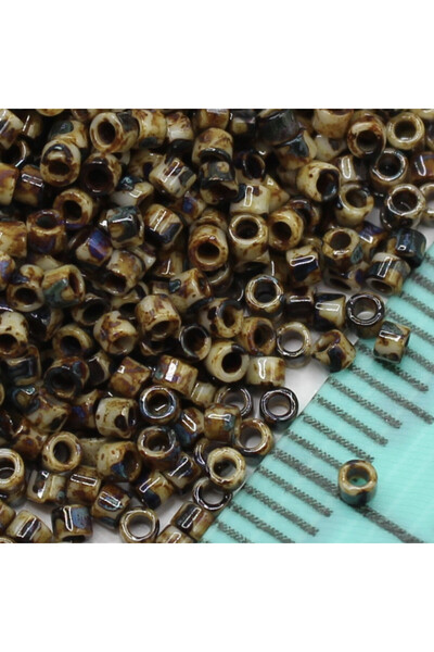 Miyuki Perla Delica 11-00 1,6 mm 3 gr Br: 320