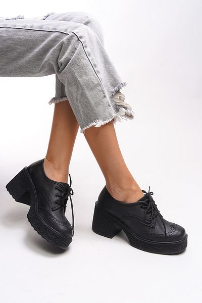 Riccon Ghinziss Black Textured Loafer – Heels und Schnürsenkel 00121570