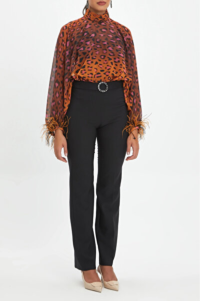 SERPİL Kol Ucu Otriş Detaylı Yarasa Kol Leopar Desenli Camel Bluz 39112