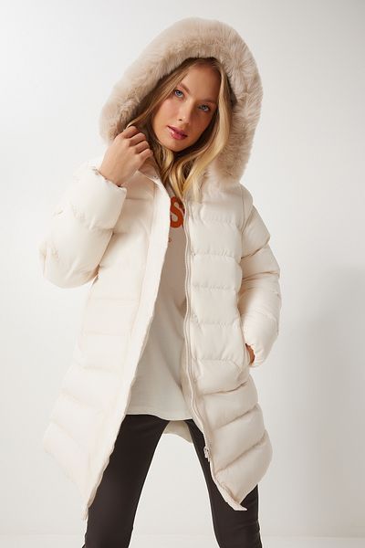 Happiness İstanbul Women's Ecru Hooded Fur Detailed Belted Puffer Jacket Aw00012