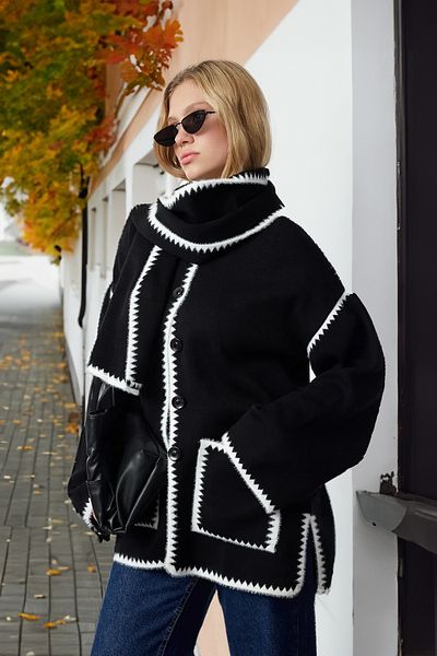 Trendyol Collection Weiche, strukturierte Schals mit breiter Passform und Bartdetails