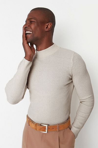 Trendyol Collection Ecru Slim Fit Baumwollpullover – halber Rollkragen, gerippter Strick TMNAW21KZ0568