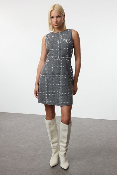 Trendyol Collection Grau kariertes Minikleid - Twoaw23el00258
