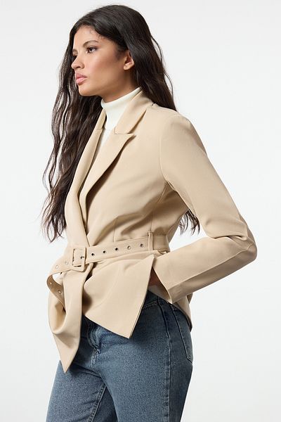 Trendyol Collection Béžová bunda z tkaného saka Twoaw25Bc00015