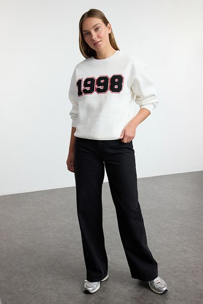 Trendyol Collection Ecru FleeceSlogan Vyšívaná tlustá vnitřní mikina-RegularCut Twoaw25sw00012