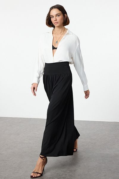 Trendyol Collection Dehnbarer Maxi-Flared - Schwarzer, geraffter Korsettrock Twoaw25et00113