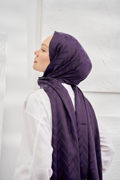 ARMANDA Italian Jacquard Zigzag Pattern Shawl - Plum