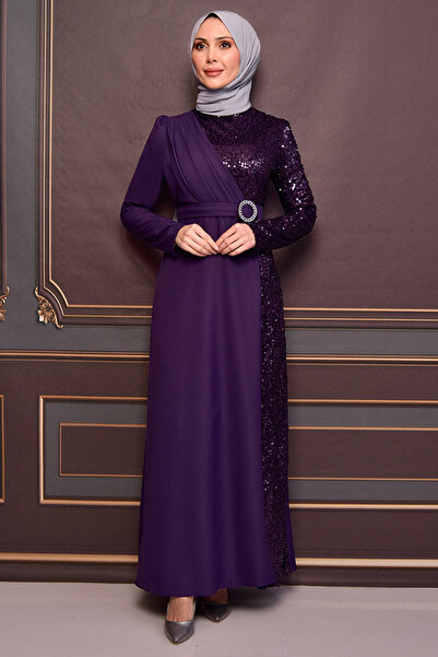 Ayşe Melek فستان سهرة طويل من الكريب بحزام مزين بالترتر - مودا 2516