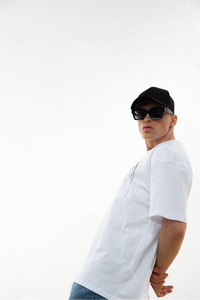 ablukaonline Λευκό ανδρικό μπλουζάκι Oversize - Ablk Printed