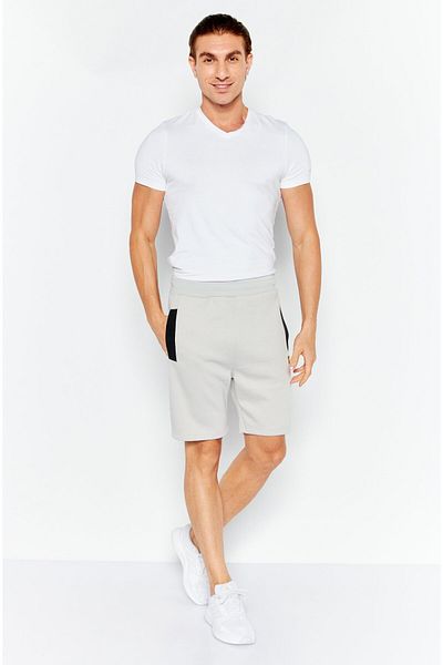 Lyle & Scott Men Brand Logo Basic Shorts, Grey