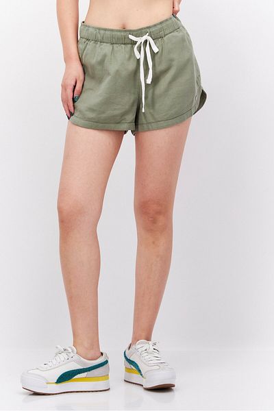 Roxy Women Solid Basic Shorts, Green