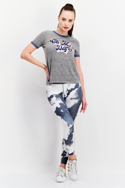 SKECHERS Women Sportswear Fit Short Sleeves Graphic Top, Grey Heather