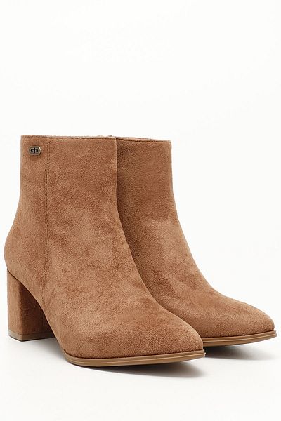 GÖNDERİ(R) Damen/Mädchen-Stiefel aus hellbraunem Wildleder mit Reißverschluss und spitzer Zehenpartie und dickem Absatz