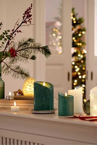 Tchibo 4 Pieces Of Real Wax Led Tea Lights, White