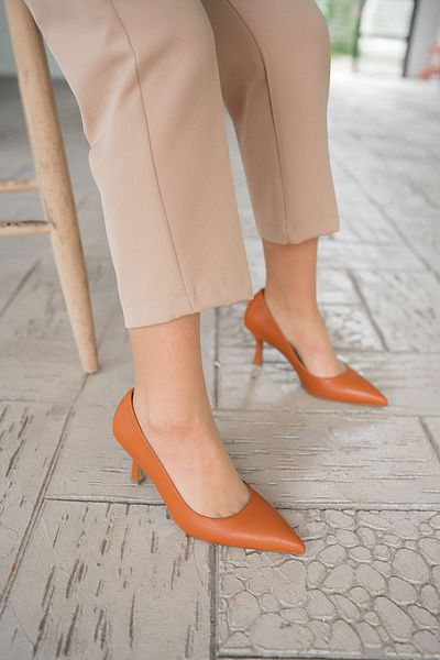 Parponi Monat Thin Heel Leather Stiletto Camel
