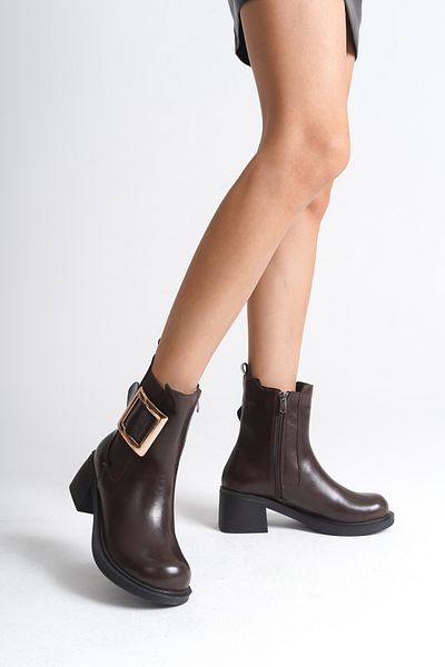 Capone Outfitters Γυναικείες μπότες με μεταλλική πόρπη