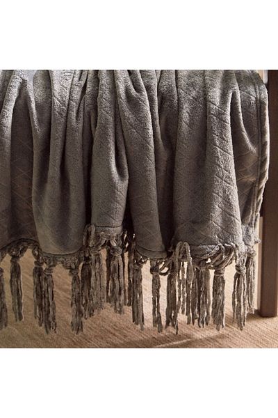 Home Box Lavish Diamond Embossed Throw - 130x180 cm