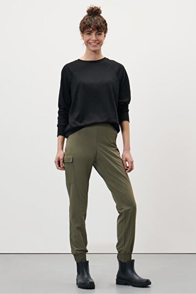 Tchibo Women Regular Fit Solid Training Sweatpants, Olive