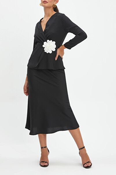 SERPİL Kruvaze Yaka Organze Çiçek Detaylı Bluz Çan Etek İkili Takım Siyah Takım 40246