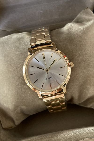 Leerybee Simplicity and Elegance Women's Wristwatch Nla-008