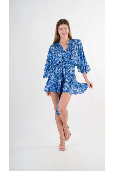 hazelin Rochie mini din satin cu imprimeu albastru - Decolteu în V și detaliu inel cu curea HZL24S-YY230