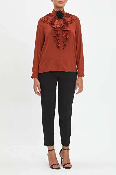 SERPİL Yaka Fırfır ve Çiçek Broşlu Düğmeli Kiremit Gömlek 40256