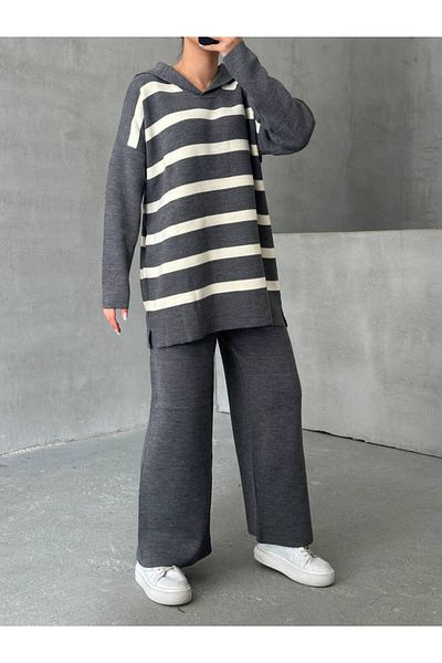 İLKCET MODA طقم علوي وسفلي مخطط برقبة على شكل حرف V