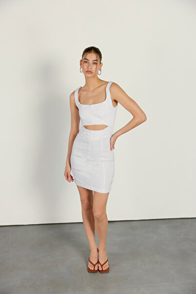 VATKALI Okno szczegółowa mini sukienka biała